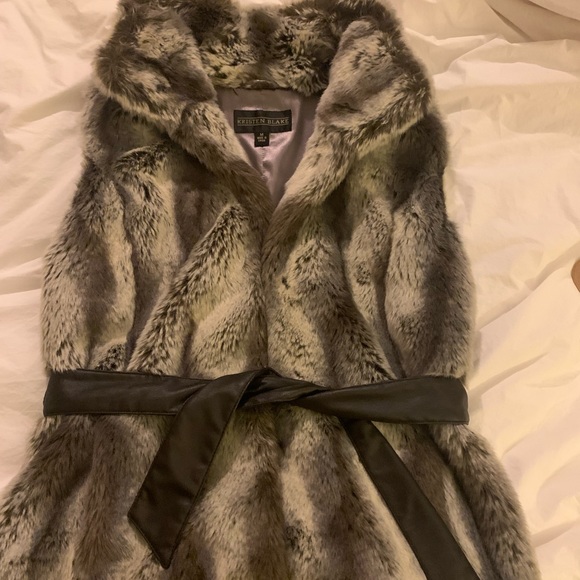 Kristen Blake faux fur vest - Picture 2 of 6